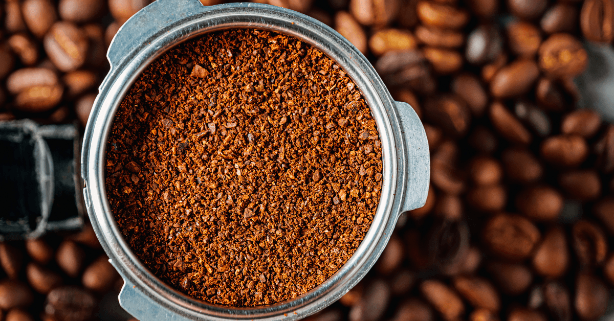 Medium-ground coffee for filter coffee brewing